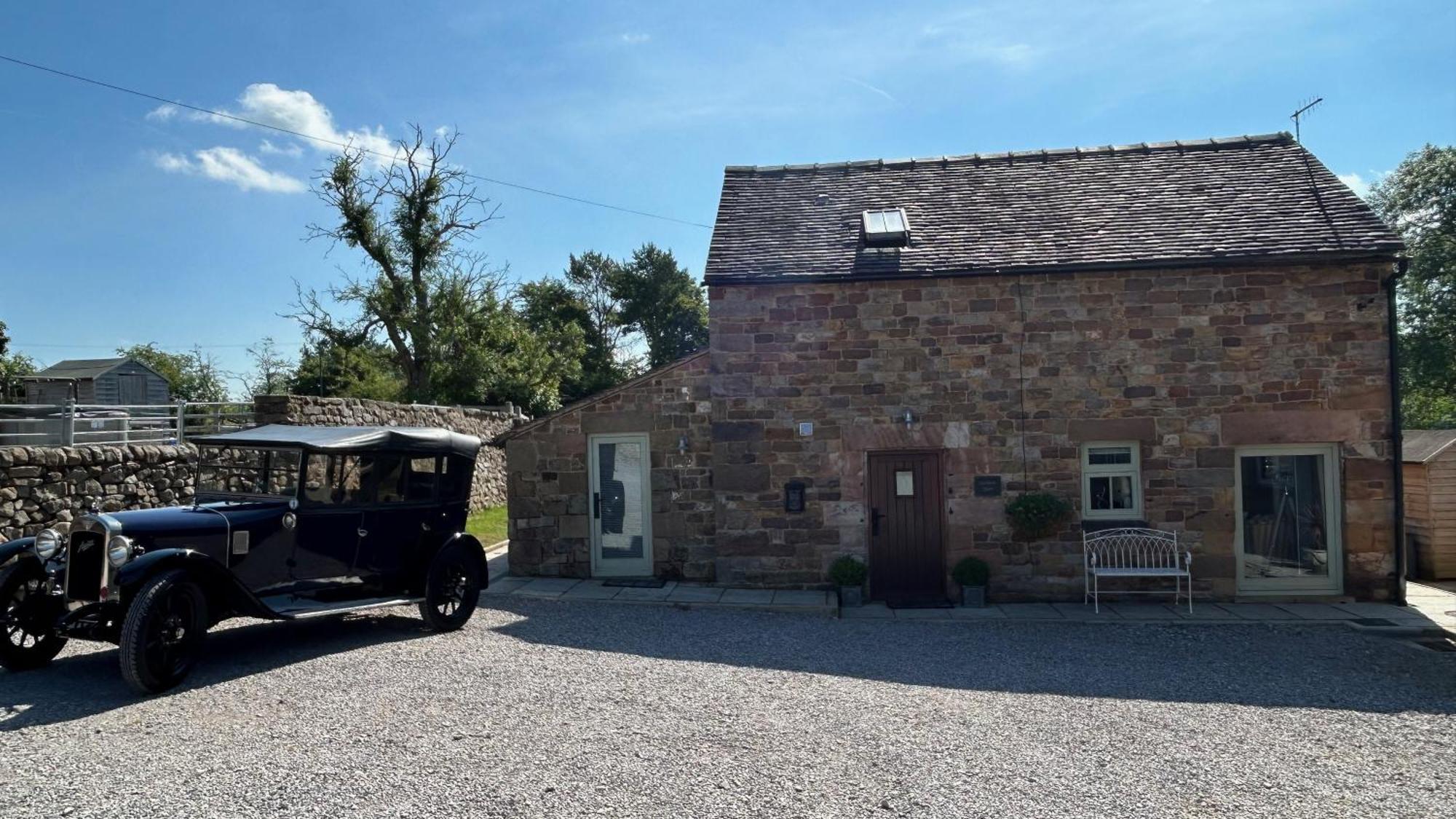 Chic 2 Bed Peak District Cottage Barn Near Alton Towers, Polar Bears, Chatsworth House Leek Exterior foto